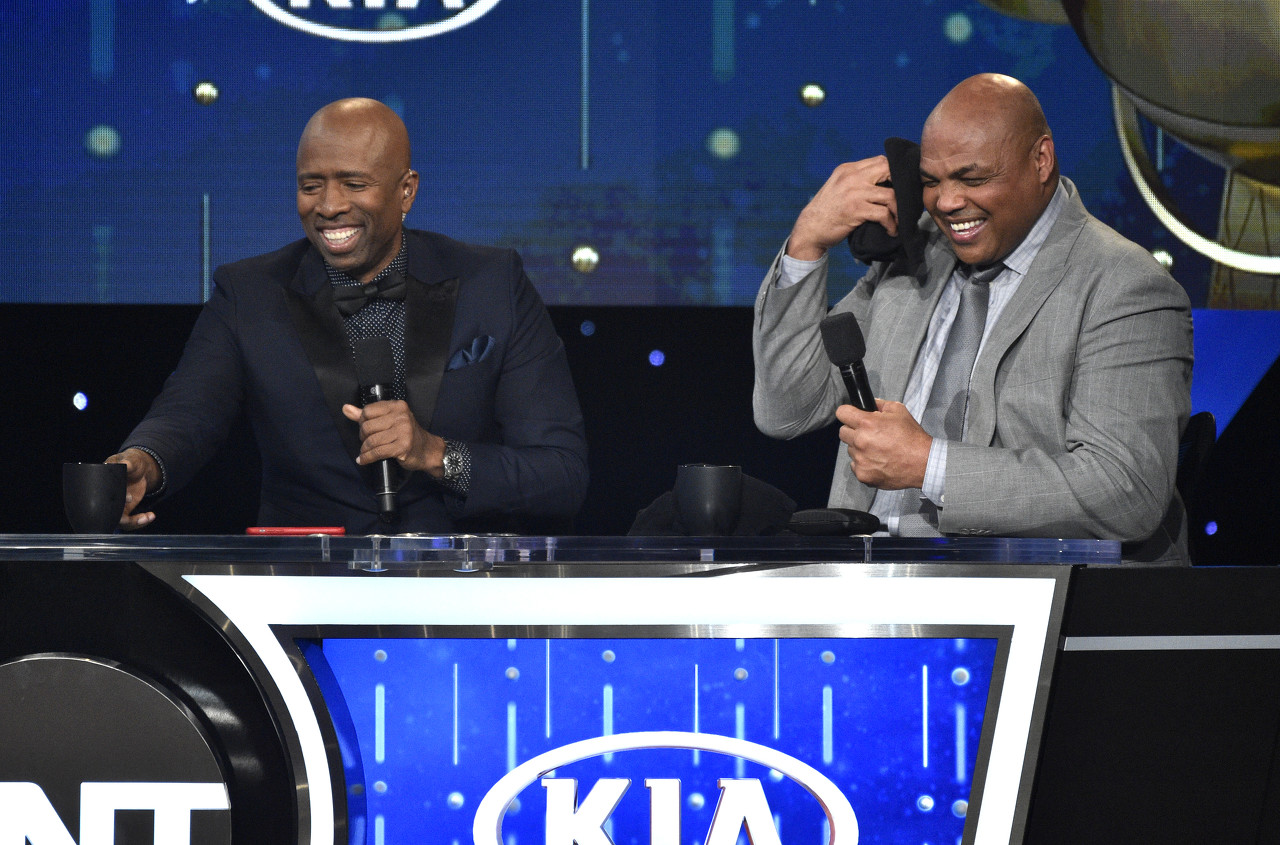 开云体育-中国官网登录入口-😅巴克利保证黄蜂进附加赛？追梦：他在保证上一直都不太准