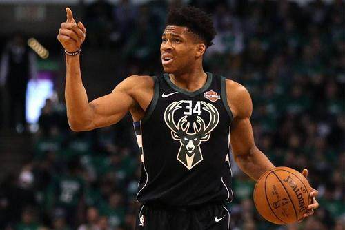 Kaiyun开云官方网站中国登录-关键时刻再成球队蓝领 两年了，MVP字母哥毫无进步